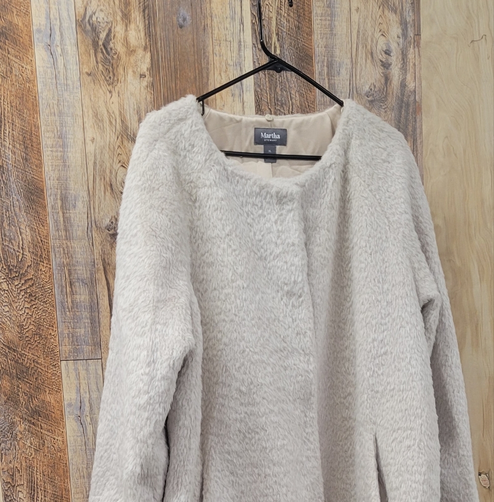 MARTHA STEWART COAT LINED XL CREAM COLORED NEW